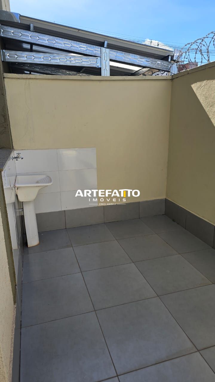 - Apartamento com 2 dormitórios no bairro Jardim Integração