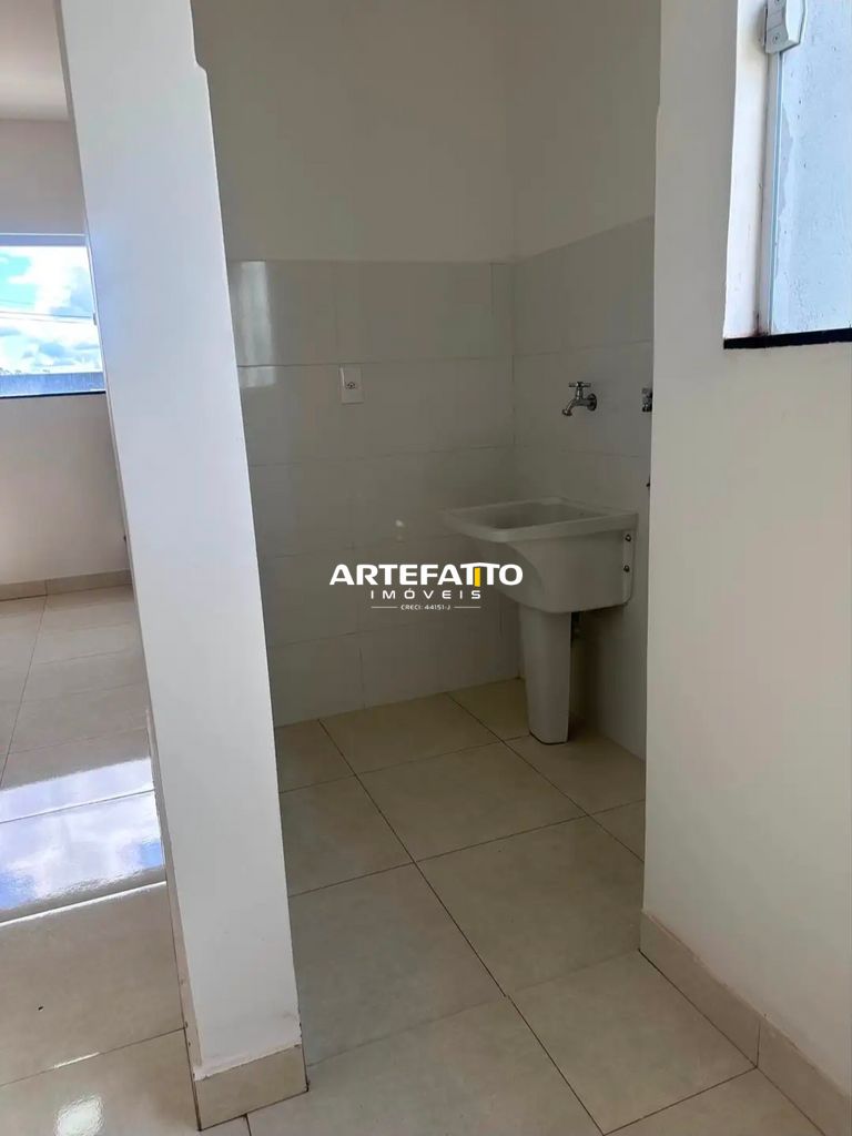  - Apartamento com 2 dormitórios no bairro Zanetti