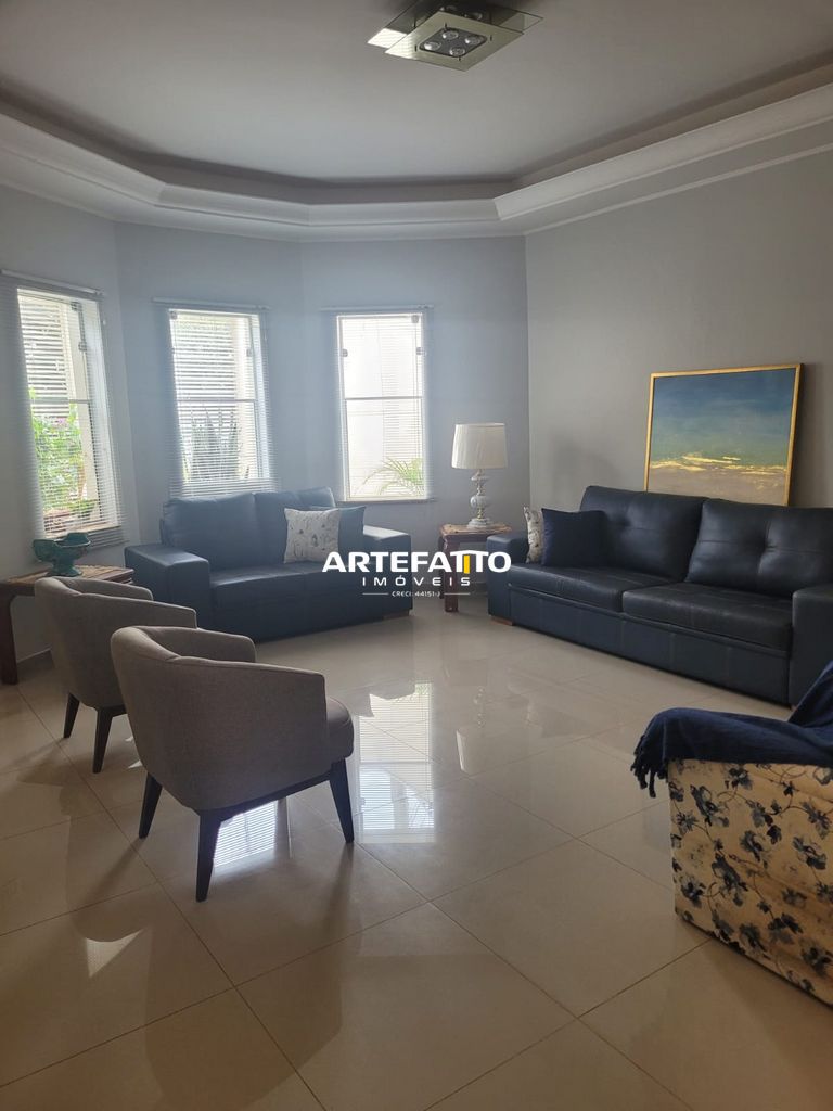  - Belíssima resistência, espaçosa, arejada  no Parque dos Lima