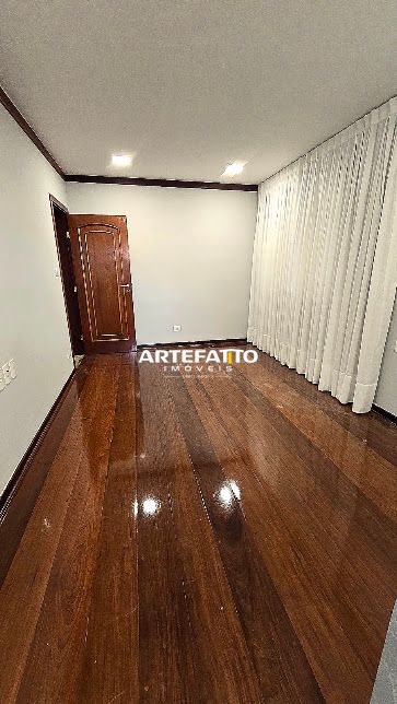  - Á VENDA_SOBRADO NO BAIRRO SÃO JOSÉ