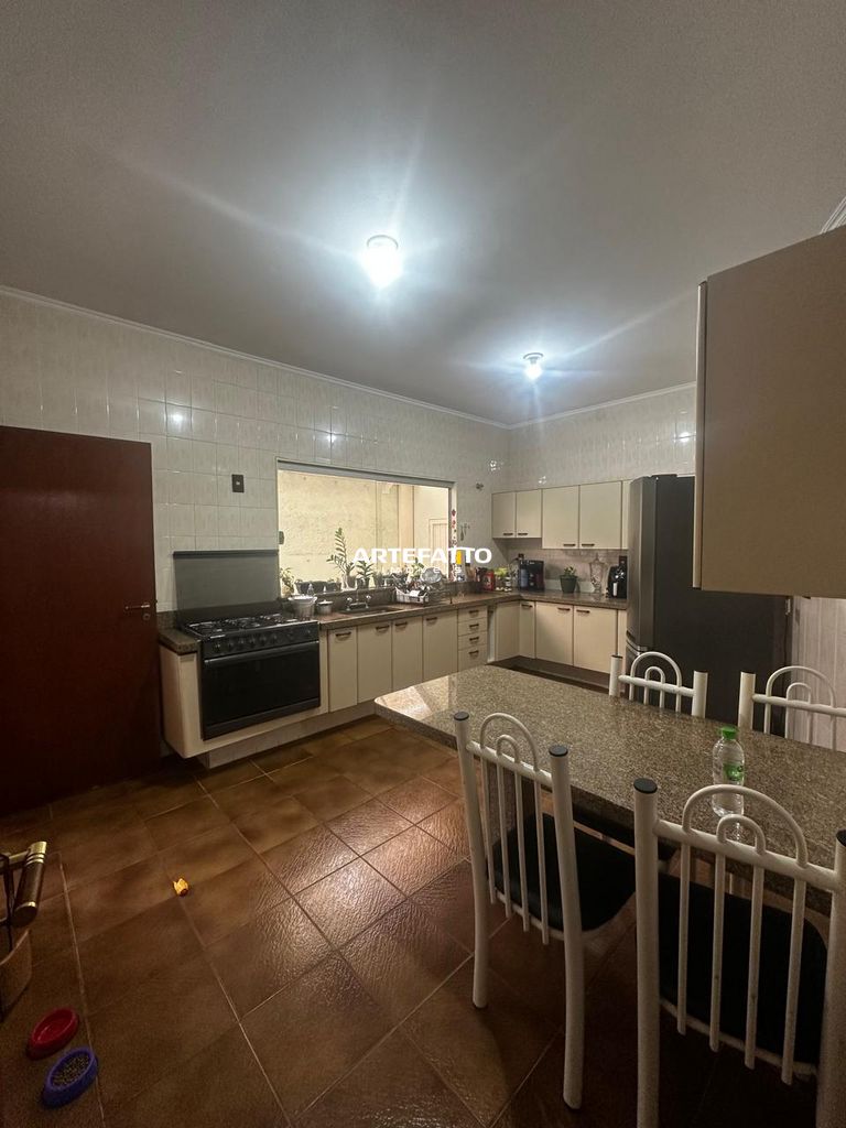  - Casa com 3 dormitórios no bairro Vila Santa Rita