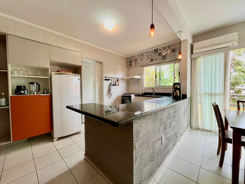  - Apartamento espaçoso com 2 dormitórios na Praia do Itaguá em Ubatuba