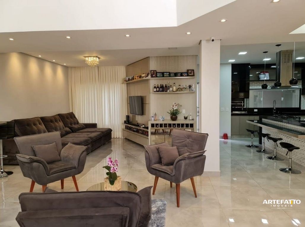 Sobrado à venda com 3 quartos, 215m² - Jardim João Liporoni,Franca 