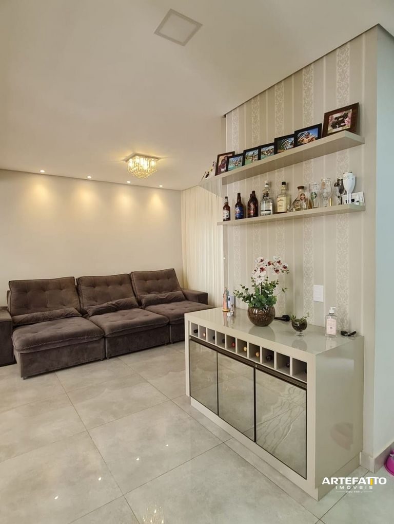  - Sobrado com 3 suítes no bairro Jardim João Liporoni