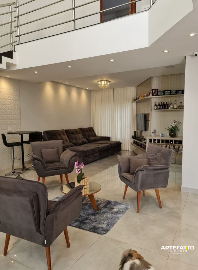 Sobrado à venda com 3 quartos, 215m² - Jardim João Liporoni,Franca 