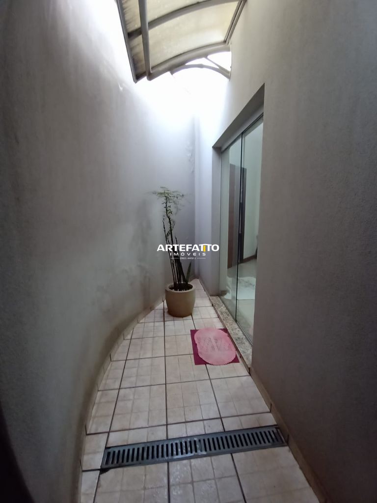  - VENDE-SE SOBRADO – JARDIM FLÓRIDA