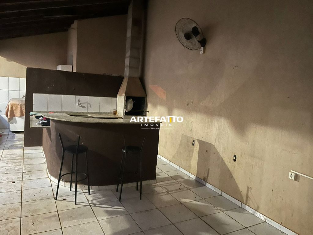  - Casa à venda Jd. Santa Mônica, 3 dorm. 3 vagas de garagem. Excelente localização