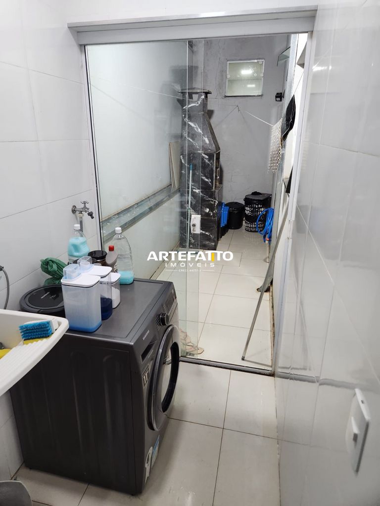  - Apartamento Pq. Dom Pedro, 2 dorm. sendo uma suíte, 2 vagas garagem, com móveis
