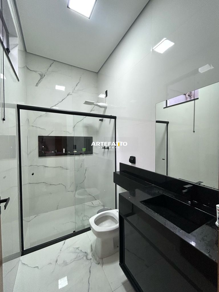  - Casa à venda em Franca, Jardim Natal, com 3 dormitórios, uma suíte, 200m