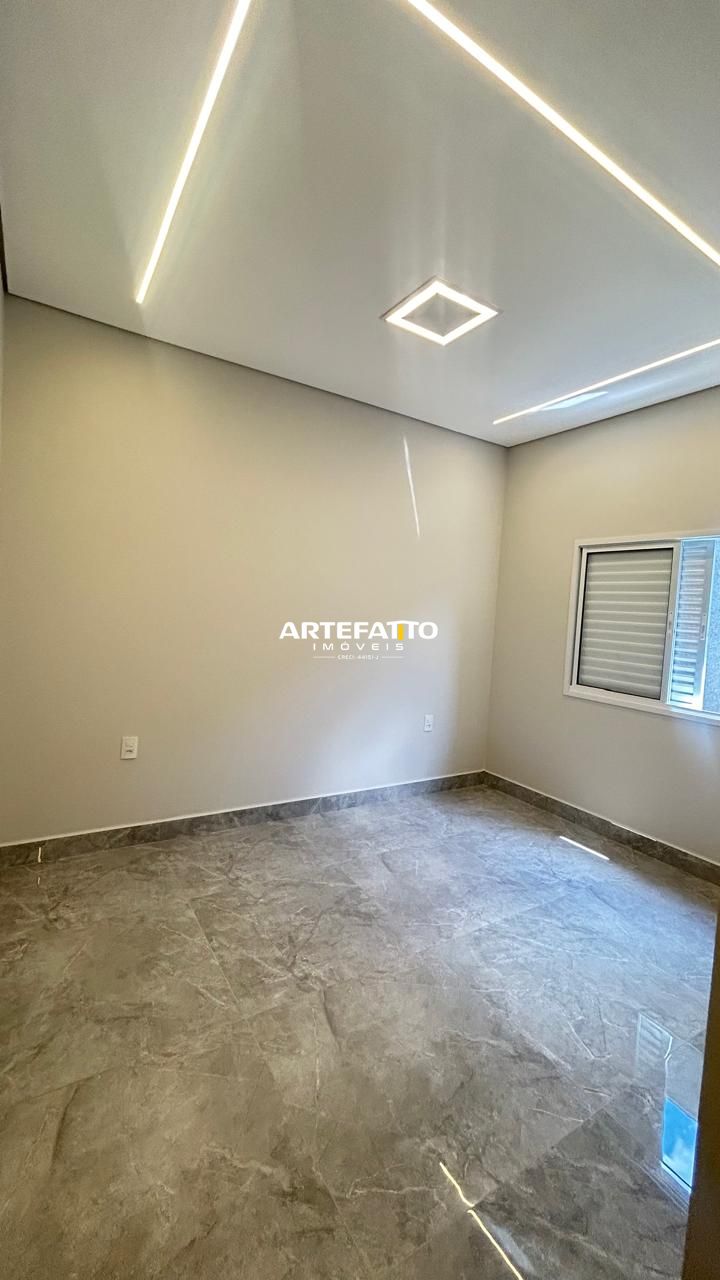  - VENDE-SE LINDA CASA JARDIM ADELINHA