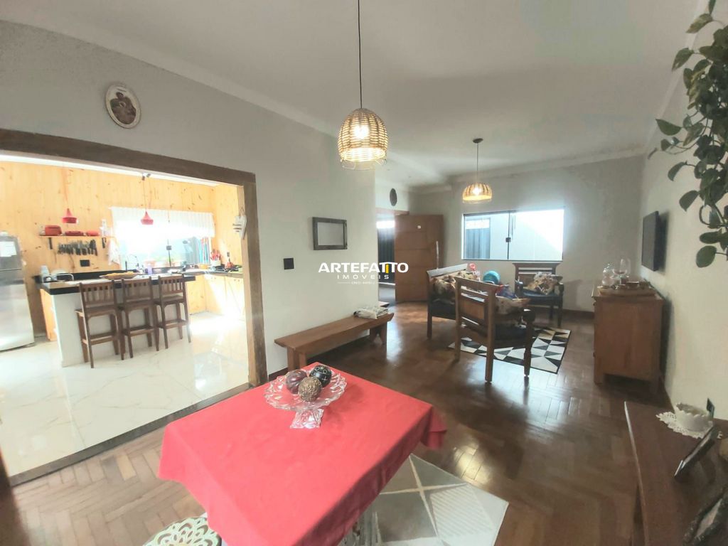 Casa à venda com 3 quartos, 195m² - Jardim Doutor Antônio Petráglia,Franca 