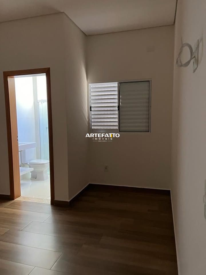  - Apartamento com 2 dormitórios no Jardim Piratininga II