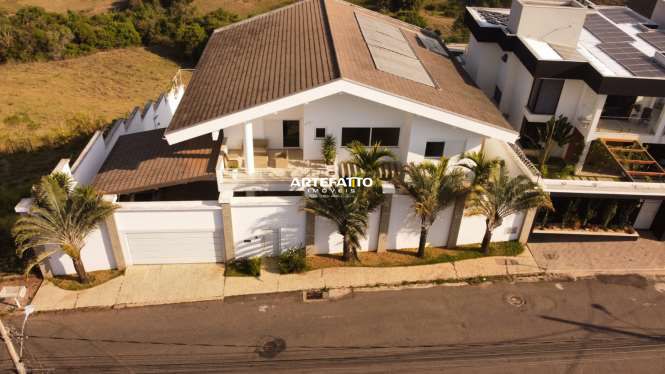Casa com 5 dormitórios no bairro Vale Verde em Varginha/MG - Imobiliária Artefatto Imóveis - Franca/SP