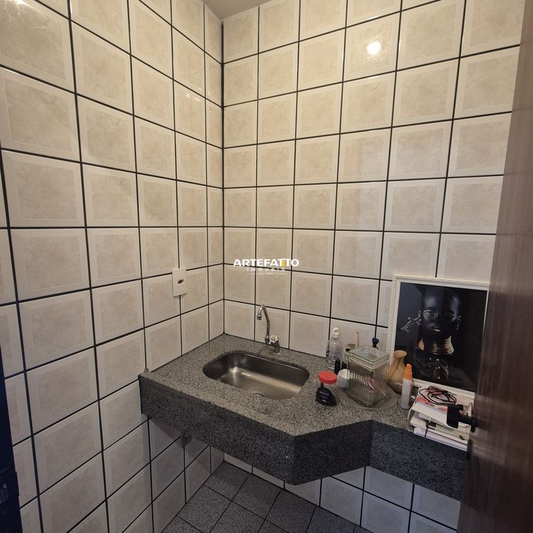  - 2 Salas comerciais no Edifício Medical Center em Franca