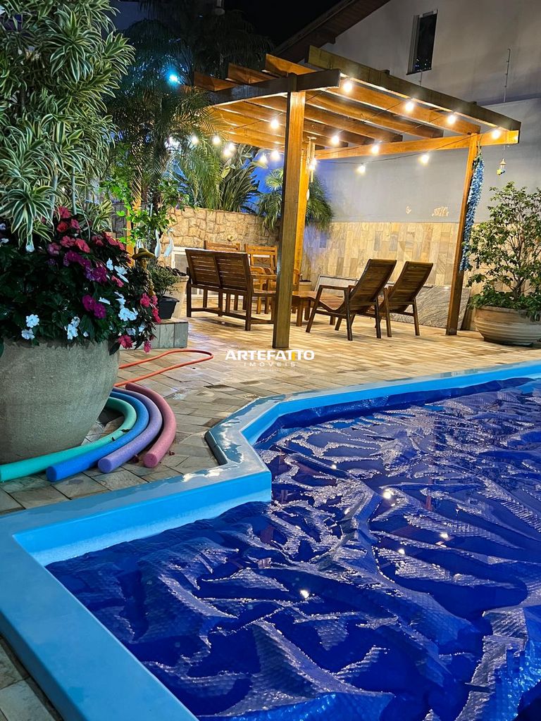 Casa à venda com 3 quartos, 249m² - São Joaquim,Franca 