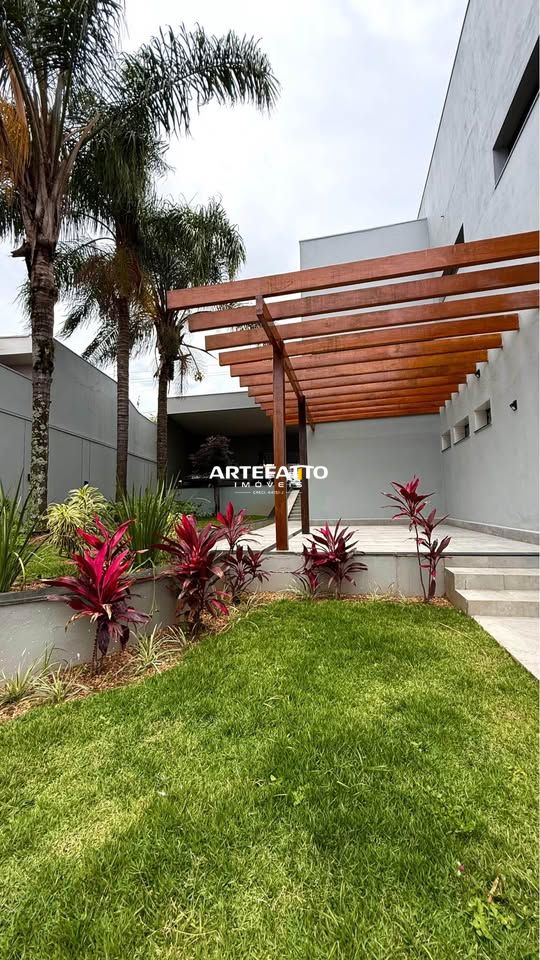 Casa à venda com 4 quartos, 320m² - Jardim Santana,Franca 