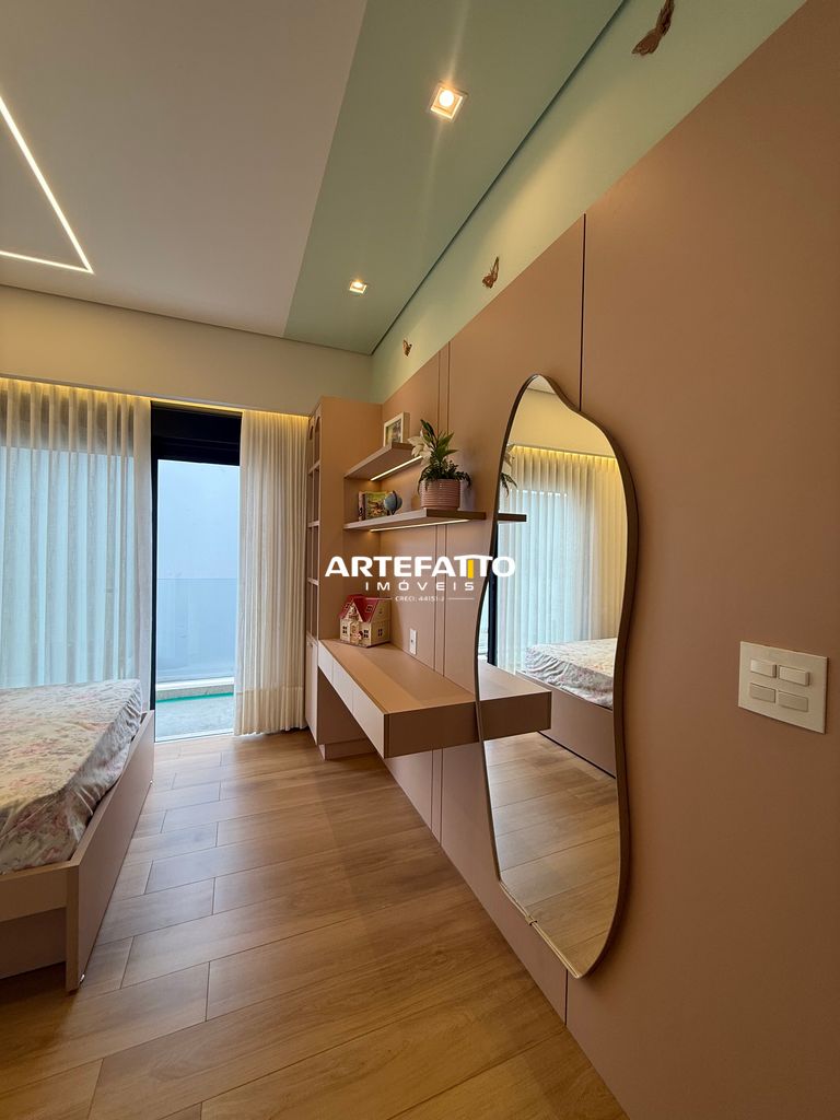  - Casa Porteira Fechada com 3 suítes no bairro Jardim Natal