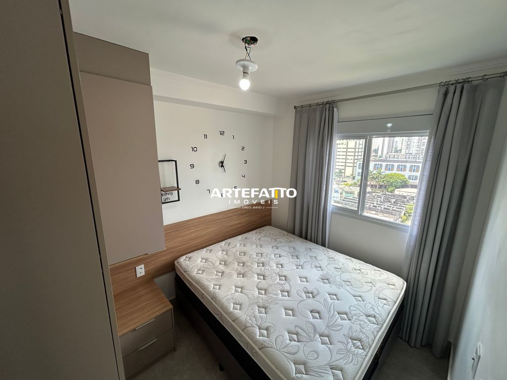  - Amplo apartamento semi mobiliado, faltando apenas uma mesa e sofá !