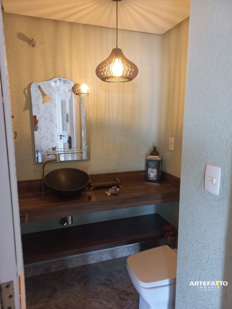  - Casa com 3 dormitórios no bairro Cidade Nova em Franca/SP