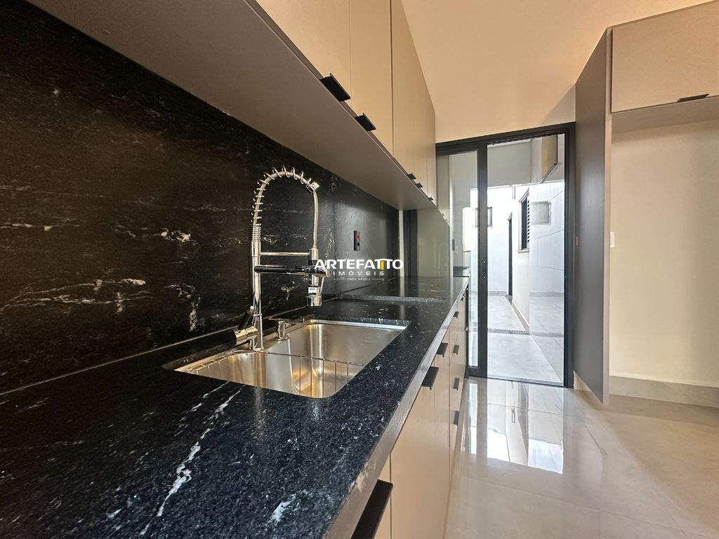  - Casa com 2 dormitórios no bairro San Diego