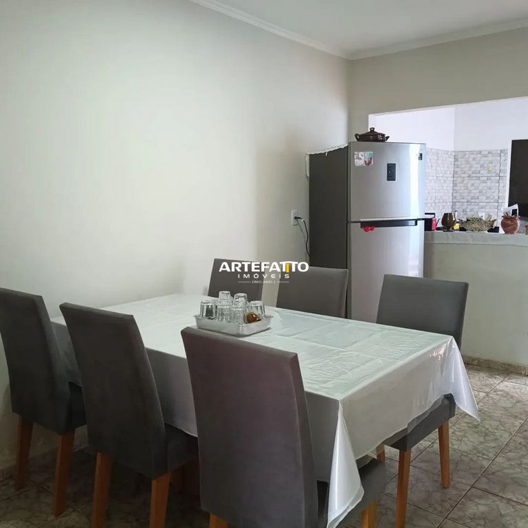 Casa usada em terreno inteiro disponível no Res. Moreira Junior - Zbroker Imóveis