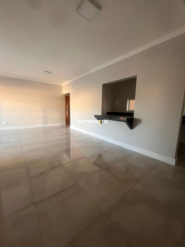  - Apartamento com 3 dormitórios no Centro