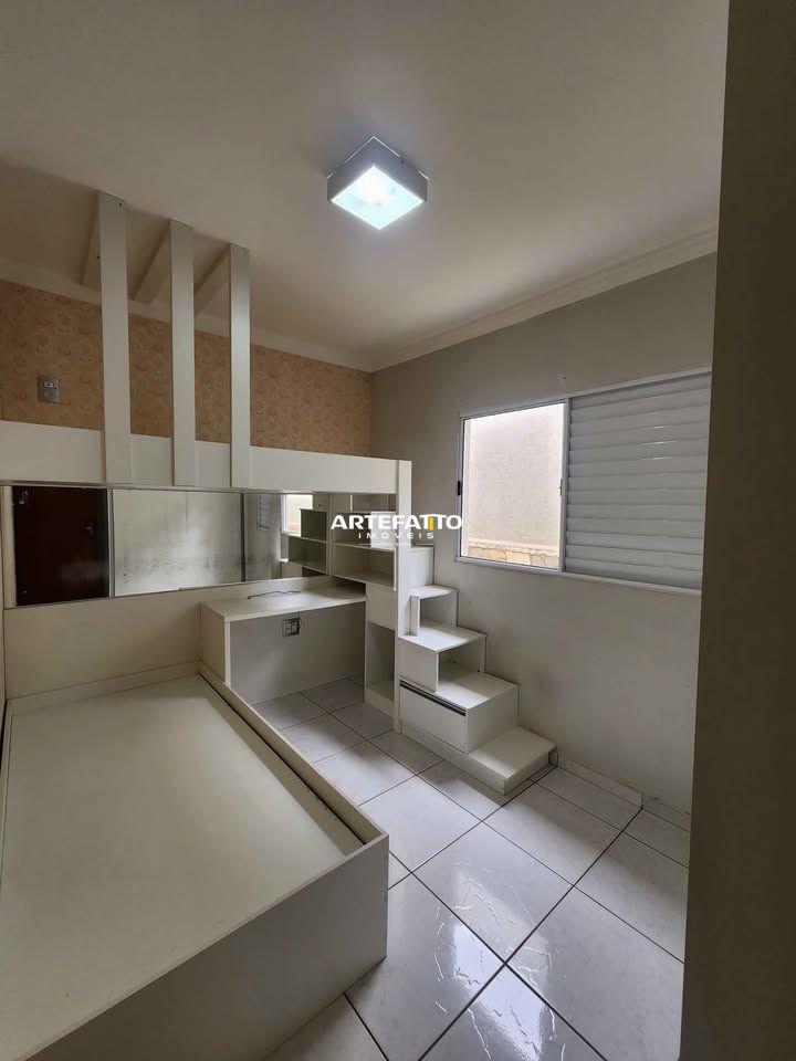  - Casa com 2 dormitórios no bairro Primo Meneghetti