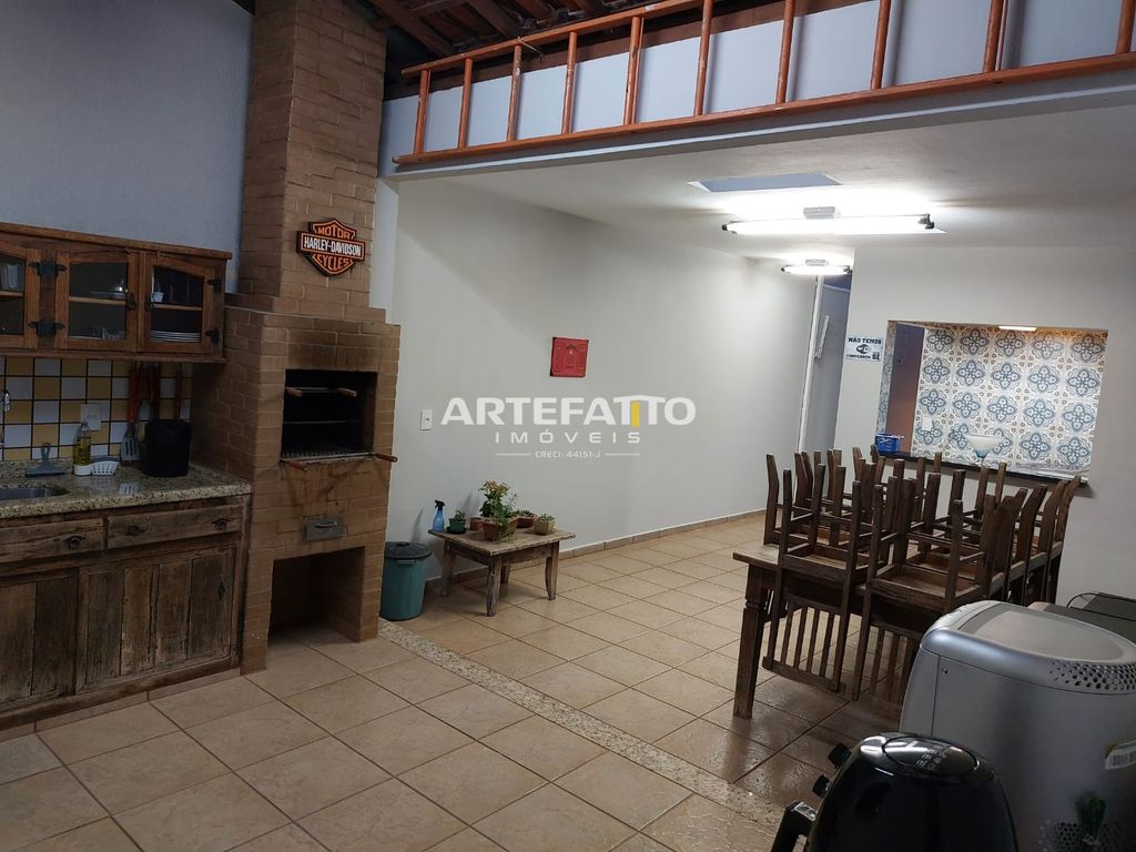  - Casa com 3 quartos, 201m², no bairro Prolongamento Jardim Ângela Rosa