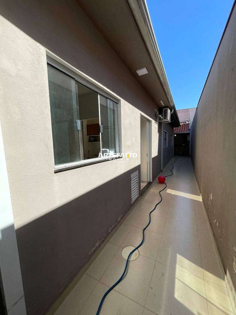  - Vende-se Casa – Jardim Riviera Imóvel próximo à Av. Adhemar de Barros