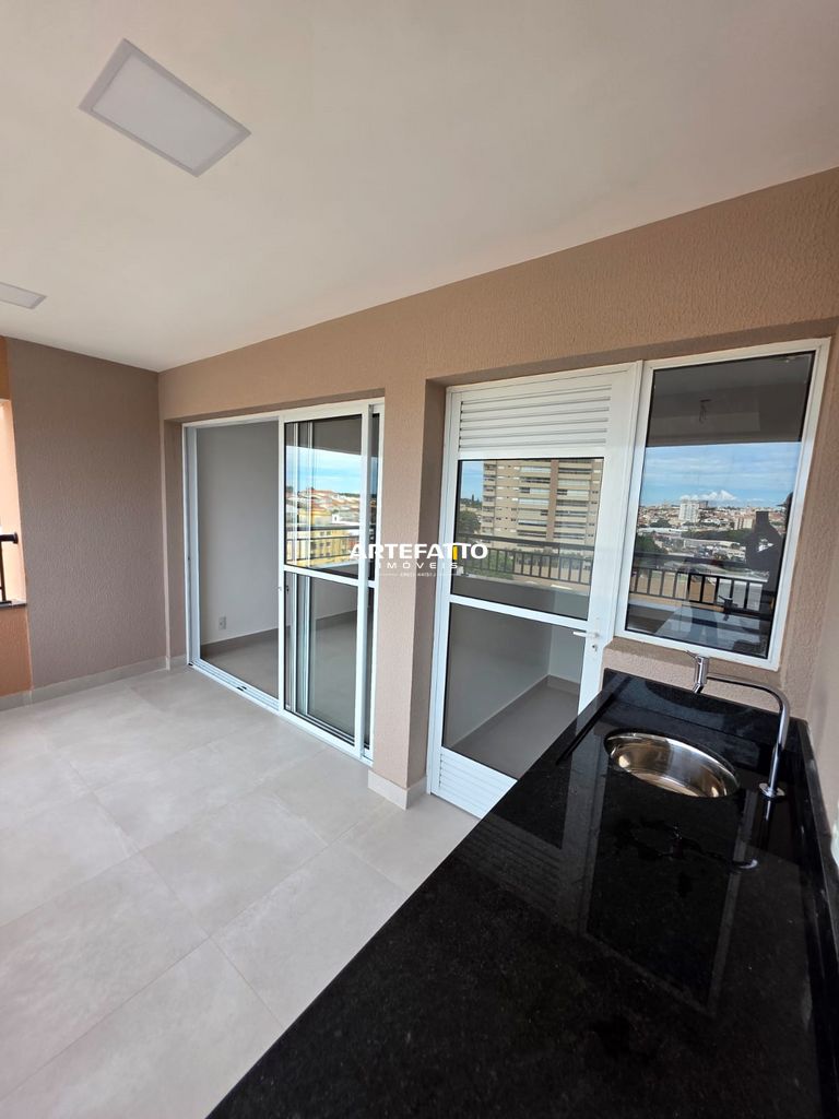  - Edifício Floriano, 2 dormitórios sendo 1 suíte.