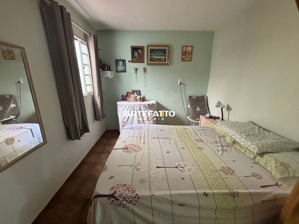  - Casa com 02 dormitórios opção de ampliação, 02 banheiros - Parque dos Pinhais