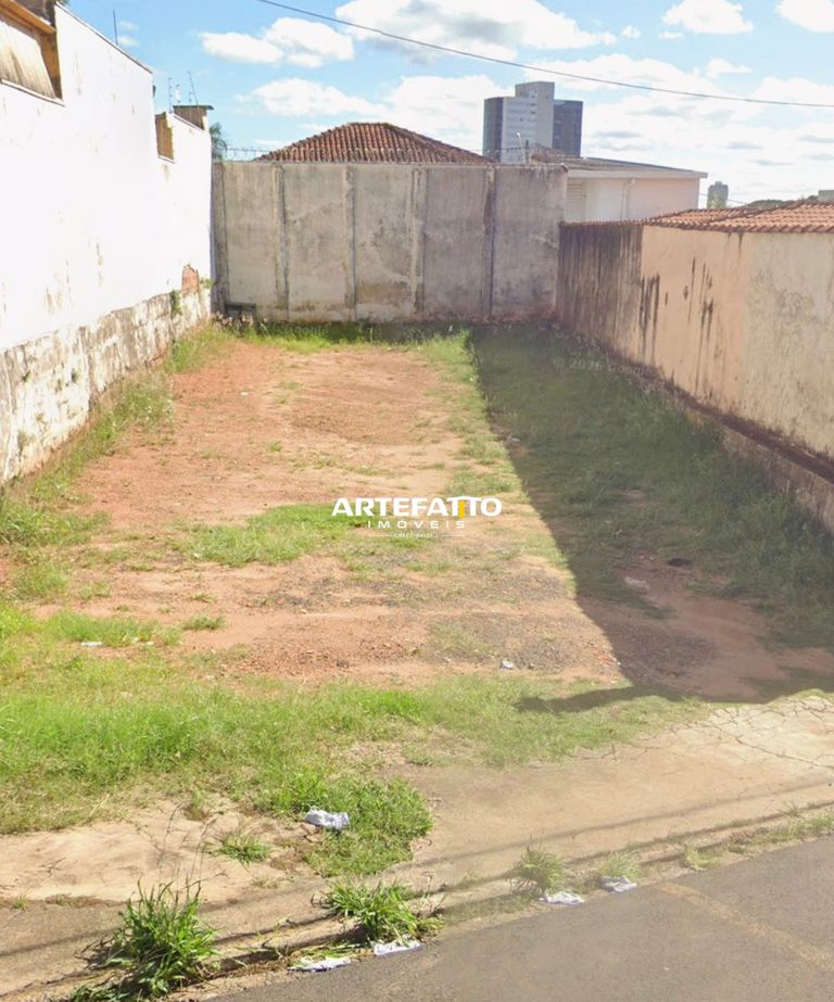 TERRENO A VENDA EM EXCELENTE LOCALIZAÇÃO - Zbroker Imóveis