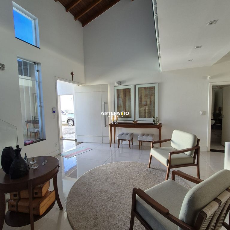  - Sobrado PORTEIRA FECHADA à venda no Residencial Amazonas