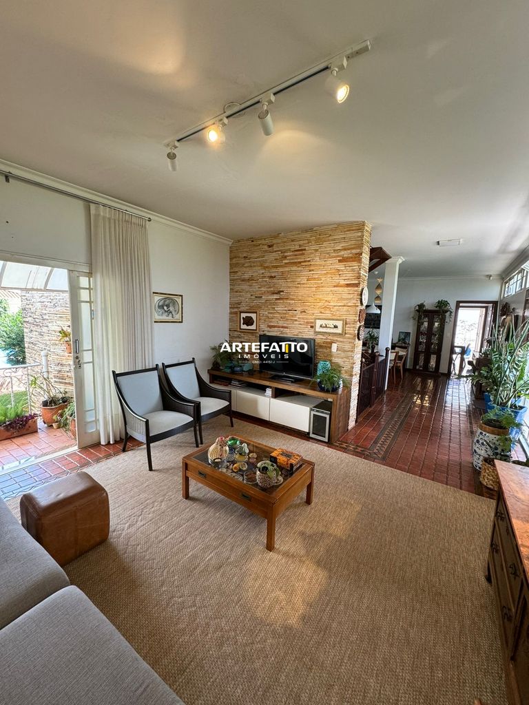 Casa à venda com 3 quartos, 287m² - Vila Totoli,Franca 