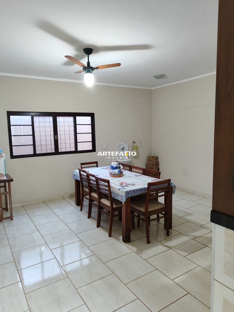 Casa à venda com 3 quartos, 220m² - Centro,Neves Paulista 