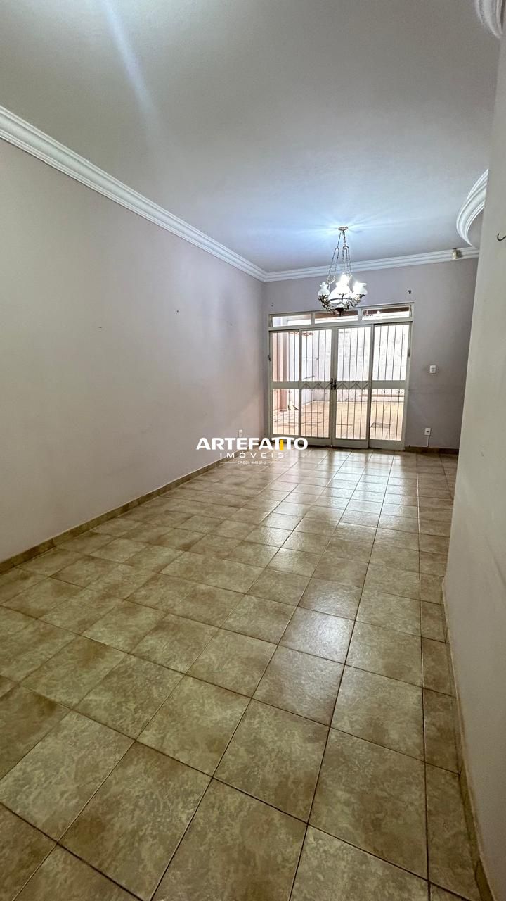 Casa à venda com 3 quartos, 215m² - Jardim Consolação,Franca 
