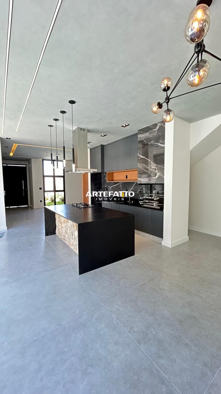 Sobrado à venda com 3 quartos, 243m² - Jardim Botânico,Franca 