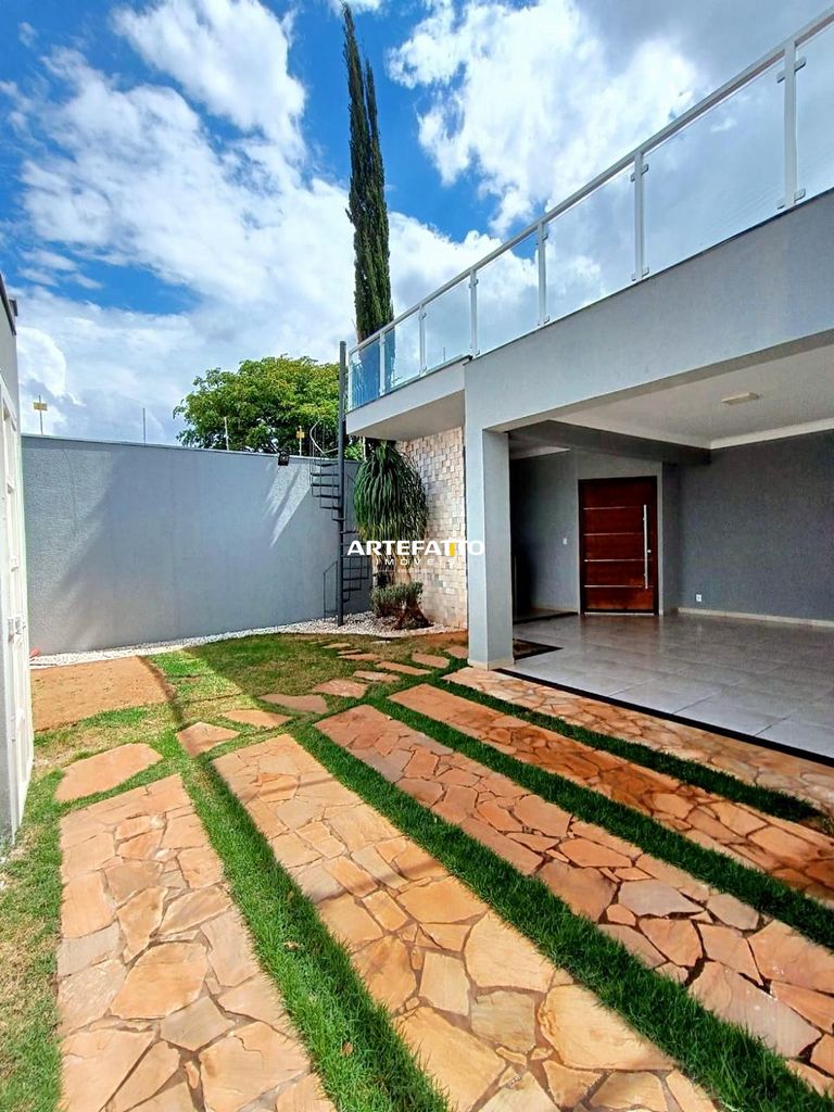 Sobrado à venda com 3 quartos, 150m² - Jardim Santa Lúcia,Franca 
