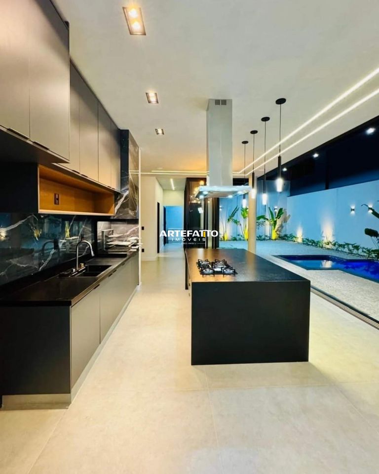 Sobrado à venda com 3 quartos, 243m² - Jardim Botânico,Franca 