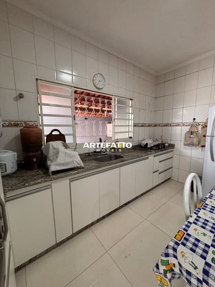 Casa à venda com 2 quartos, 98m² - Jardim Luiza,Franca 