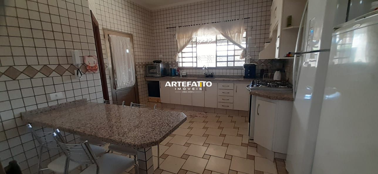  - Chácara dentro da cidade com 1.500m²