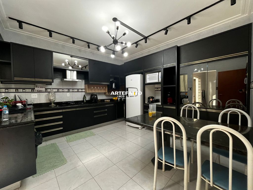 Casa à venda com 3 quartos, 149m² - Esplanada Primo Meneghetti,Franca 