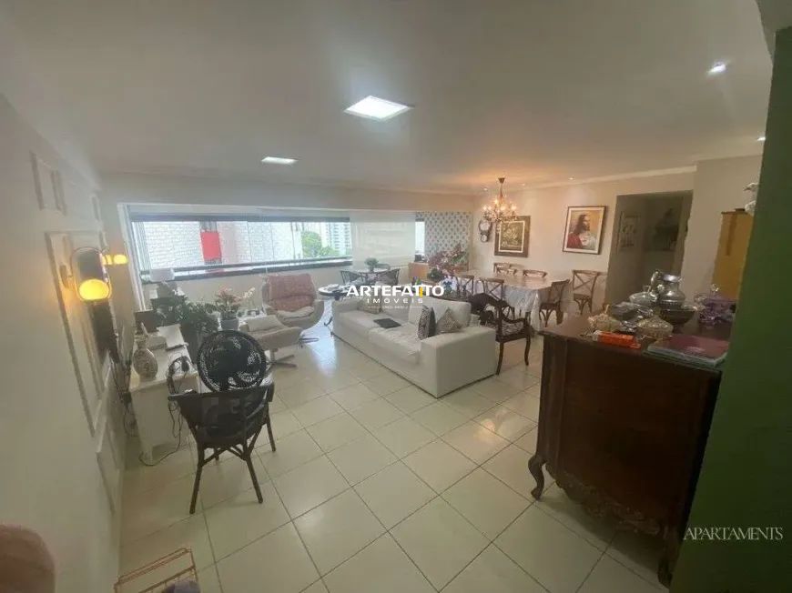  - Apartamento à Venda em Casa Amarela, Recife - PE