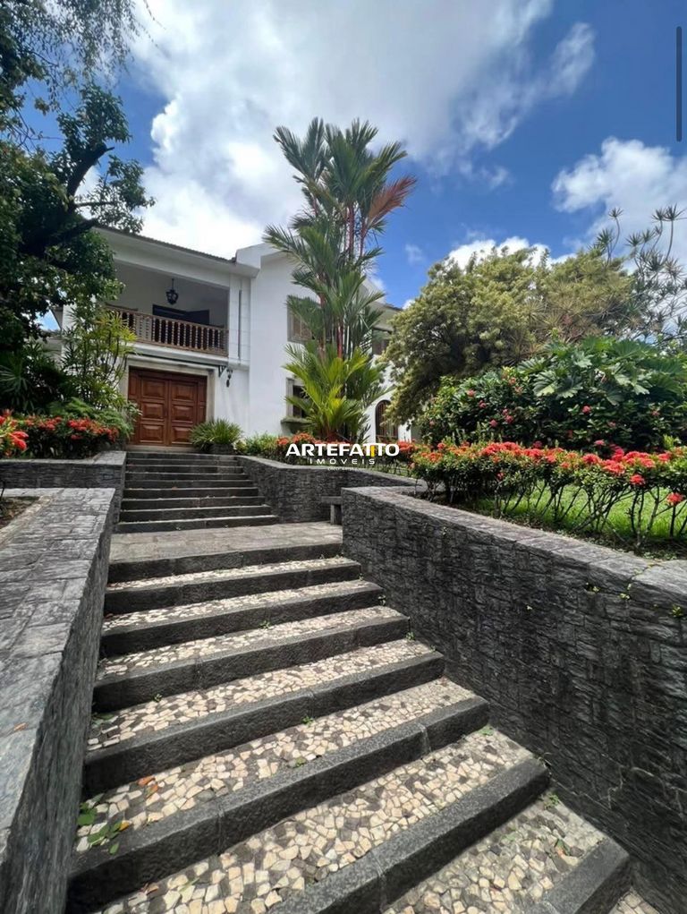 Casa à venda com 5 quartos, 827m² - Parnamirim,Recife 