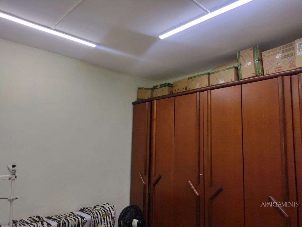  - 
				Casa com 250m2 com 2 vagas , edícula , quintal enorme e lavanderia
			