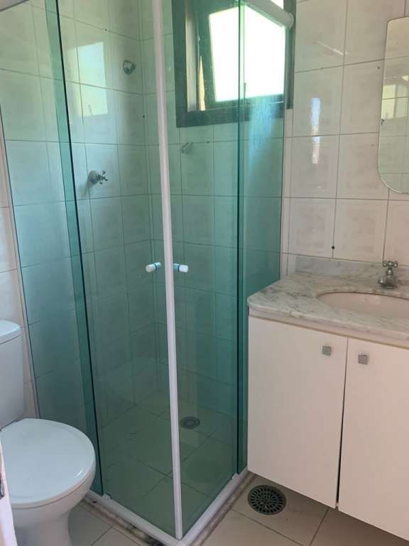  - 
				Casa em Condomínio com 3 quartos, 3 vagas, aceita financiamento.
			