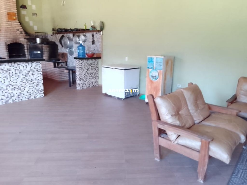  - 
				Sitio com Piscina - Todo Murado
			