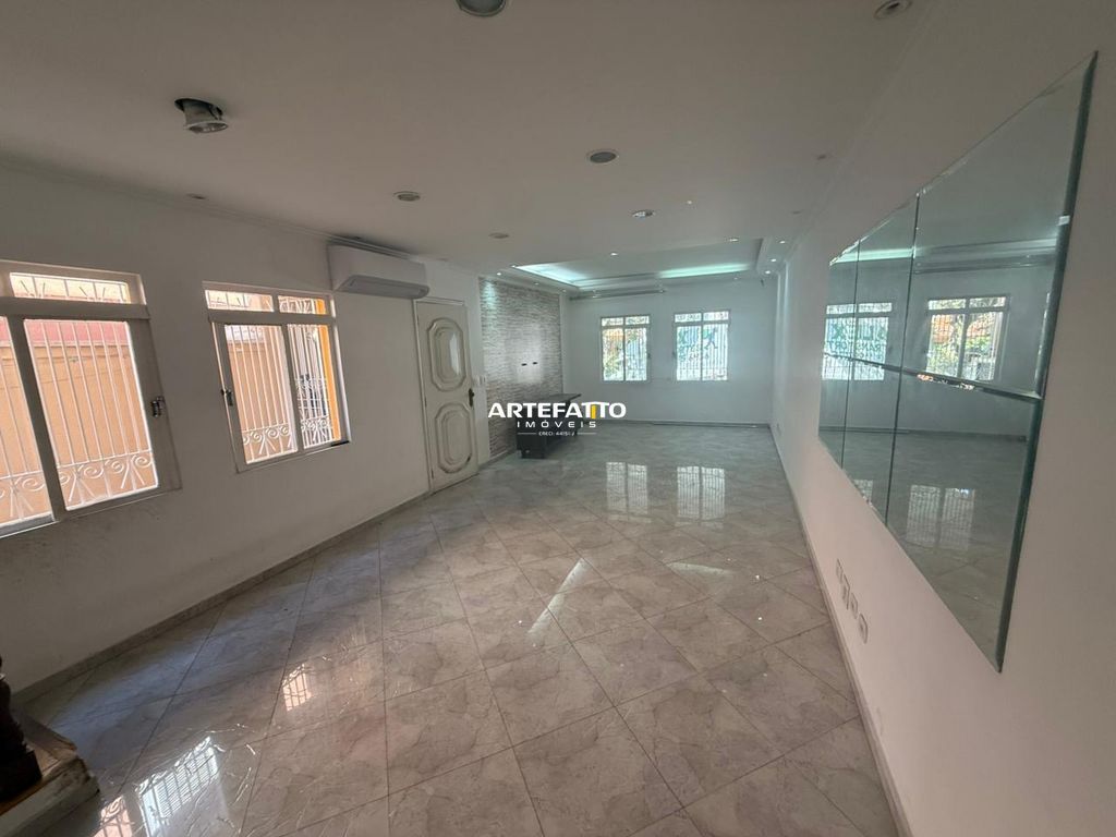 Casa à venda com 4 quartos, 180m² - Chácara Nossa Senhora do Bom Conselho,São Paulo 