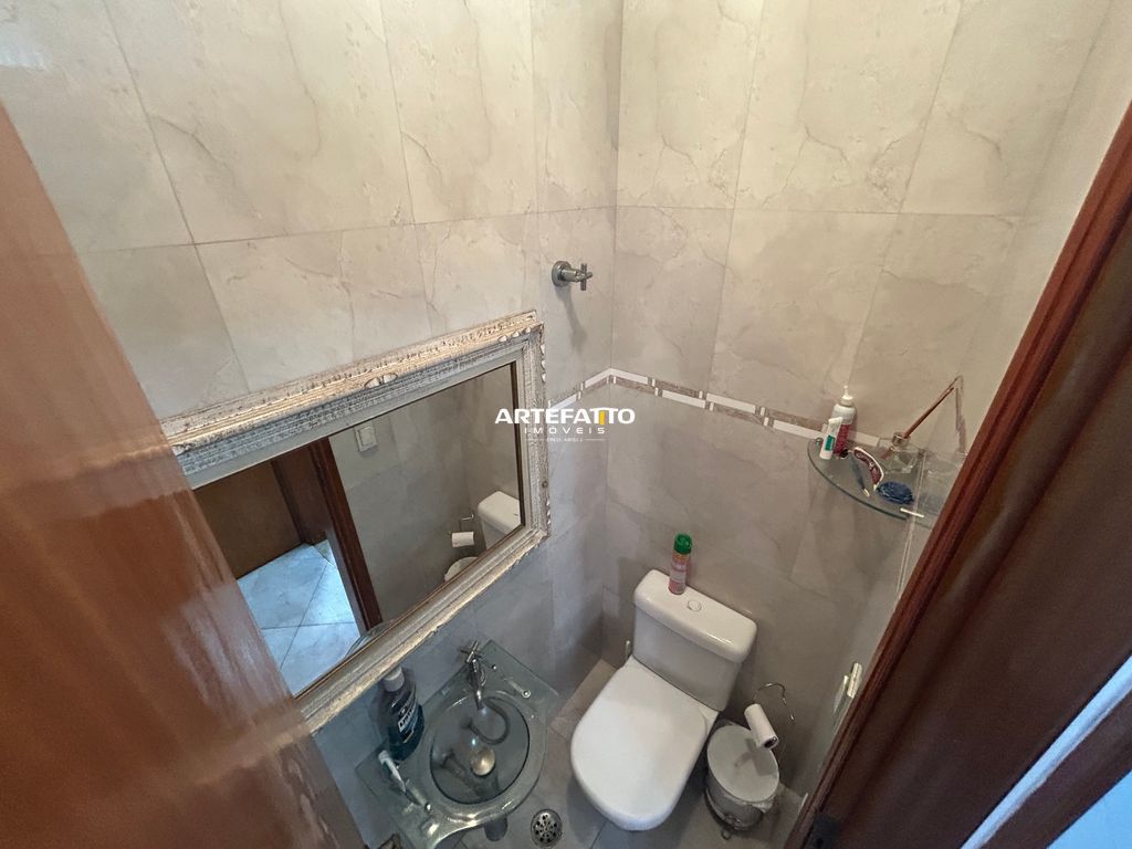 Casa à venda com 4 quartos, 180m² - Chácara Nossa Senhora do Bom Conselho,São Paulo 