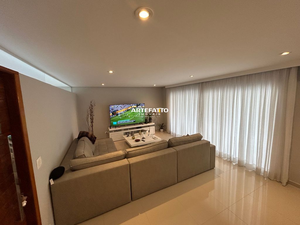 Casa à venda com 4 quartos, 215m² - Interlagos,São Paulo 